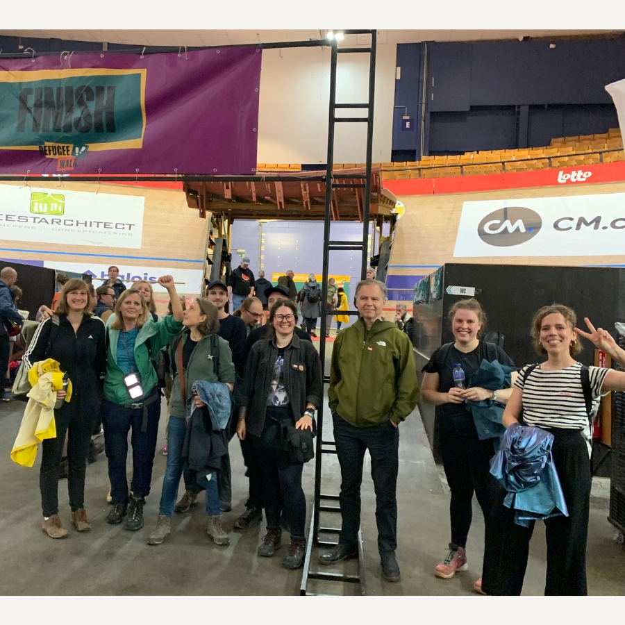 Team Amsab-ISG aan de finish van de Refugee Walk 2025